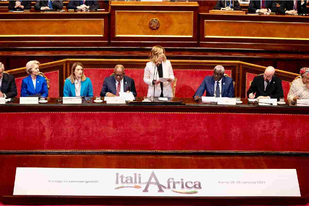 La premier Giorgia Meloni in Senato durante il vertice Italia-Africa
