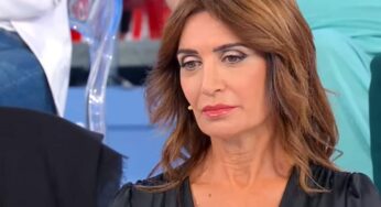 Uomini & Donne, Barbara De Santi nel caos: la frase fa infuriare Napoli, l’ha detta grossa