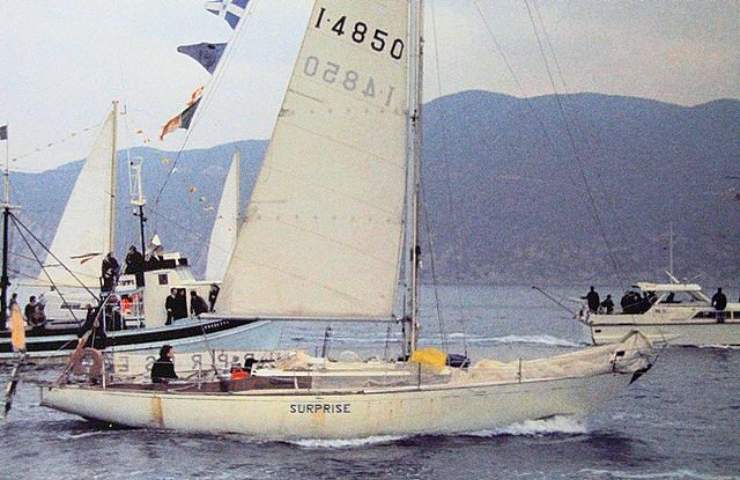 esploratore italiano su barca a vela